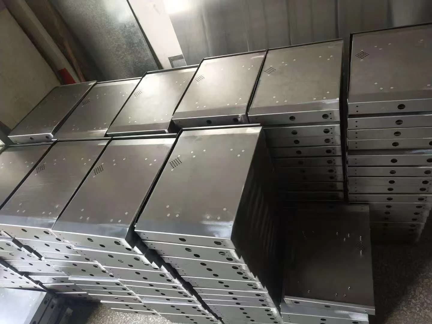 钣金壳体成批加工，五金加工实拍